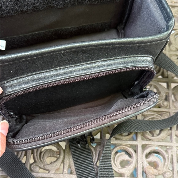 Panasonic Black Leather Camera bag - Picture 8 of 10